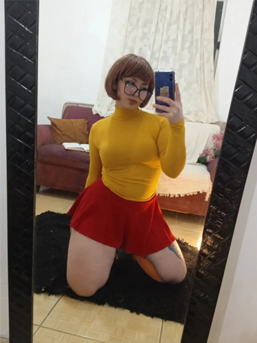 EZCosplay Costumes - Velma cosplay by Oh My Sophii Daphne cosplay